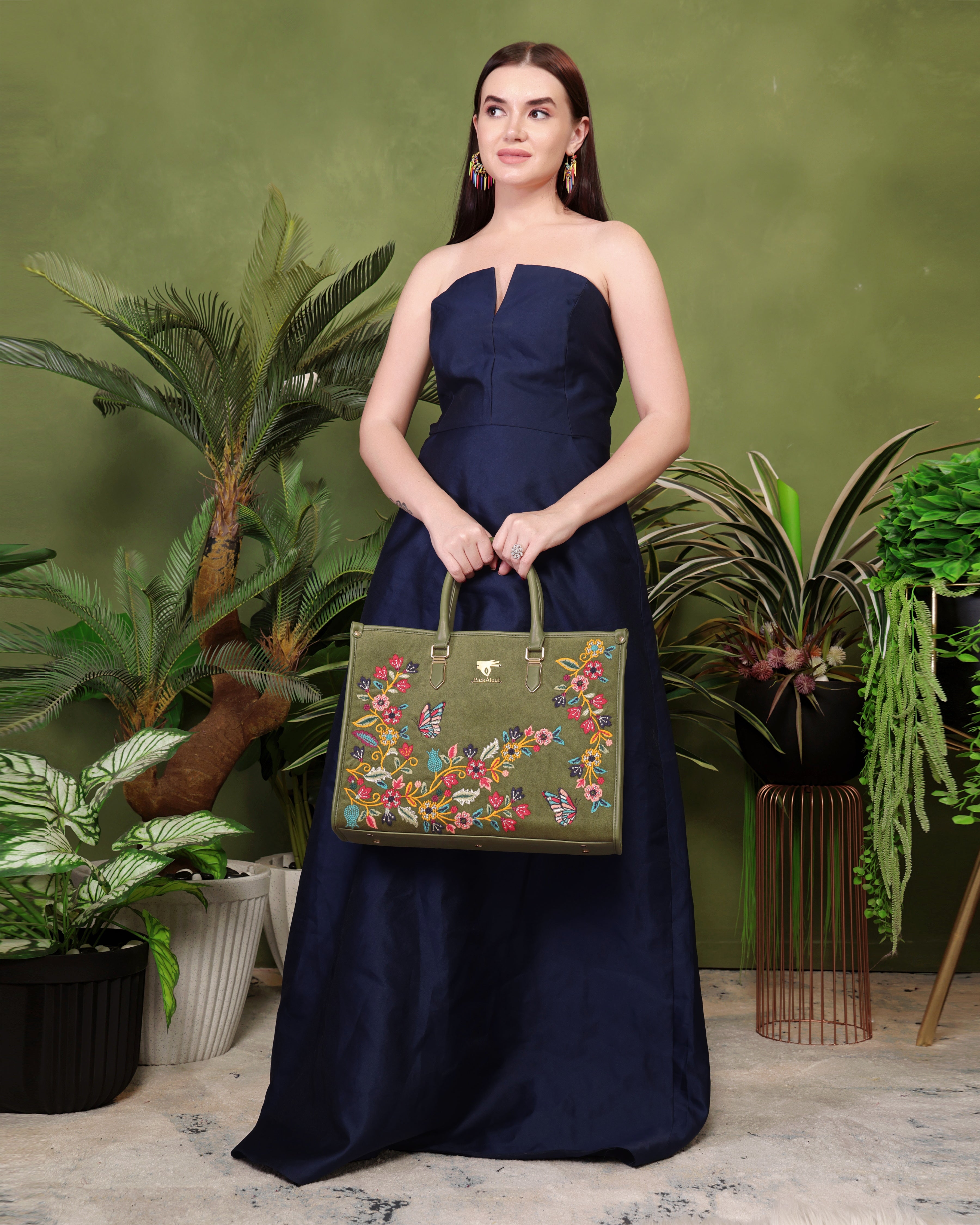 Tote Bag,
Embroidered Tote,
Designer Bag,
Shoulder Bag,
Crossbody Tote,
Gift for Her,
Handmade Bag,
Leather Tote,
Work Tote Bag,
Travel Tote,
Laptop Bag,
Weekend Bag,
Office Tote,
large tote