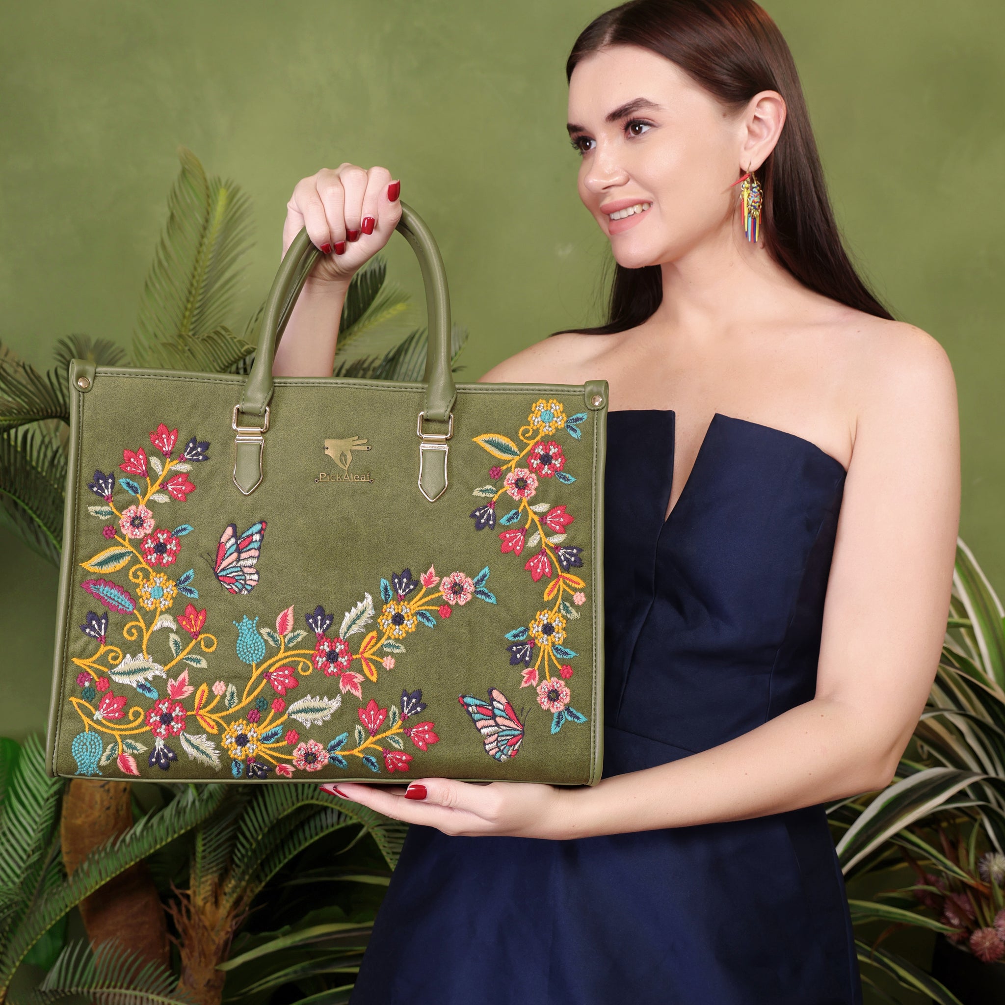 Tote Bag,
Embroidered Tote,
Designer Bag,
Shoulder Bag,
Crossbody Tote,
Gift for Her,
Handmade Bag,
Leather Tote,
Work Tote Bag,
Travel Tote,
Laptop Bag,
Weekend Bag,
Office Tote,
large tote