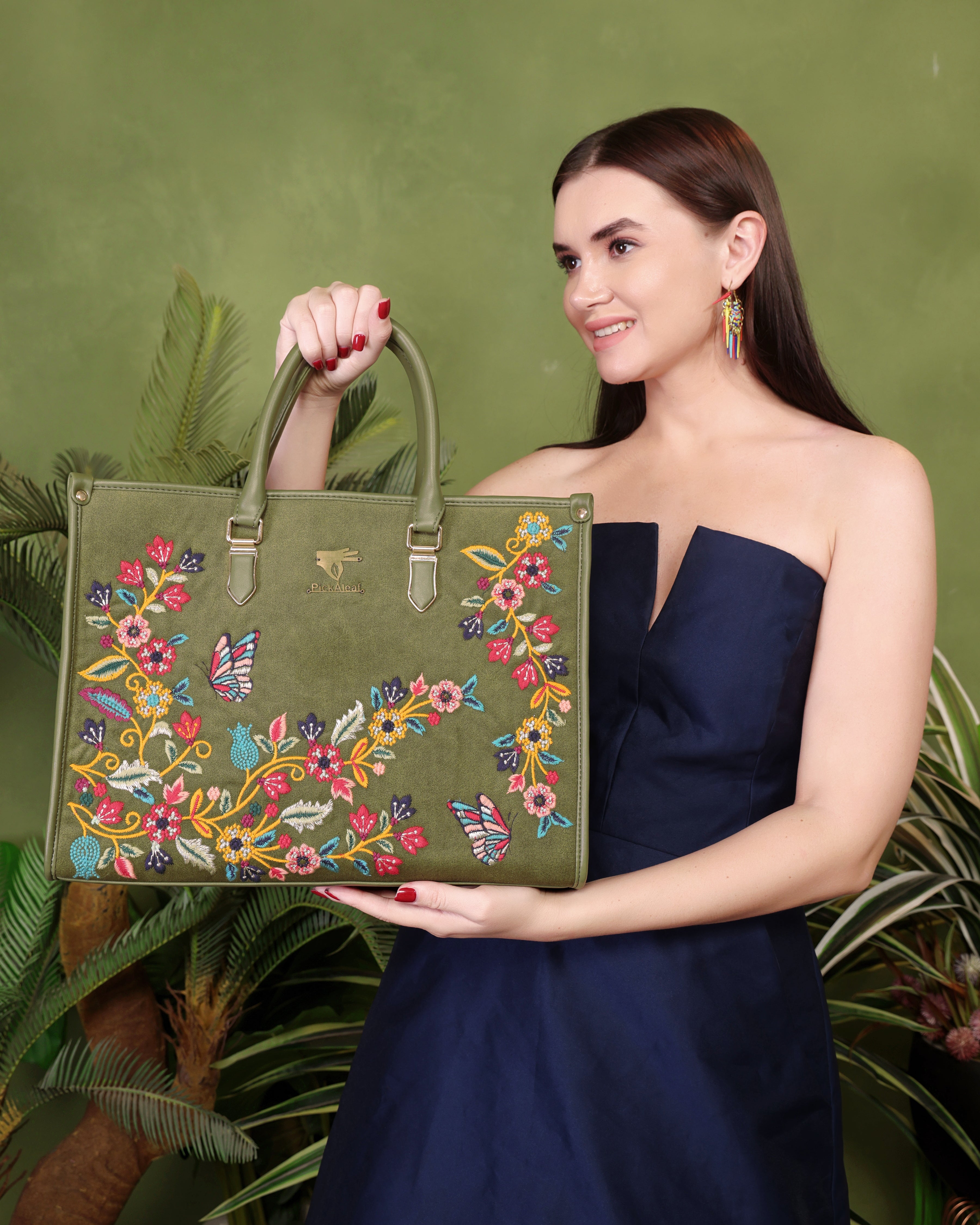 Tote Bag,
Embroidered Tote,
Designer Bag,
Shoulder Bag,
Crossbody Tote,
Gift for Her,
Handmade Bag,
Leather Tote,
Work Tote Bag,
Travel Tote,
Laptop Bag,
Weekend Bag,
Office Tote,
large tote